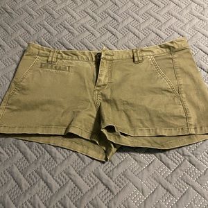 2 pairs of shorts